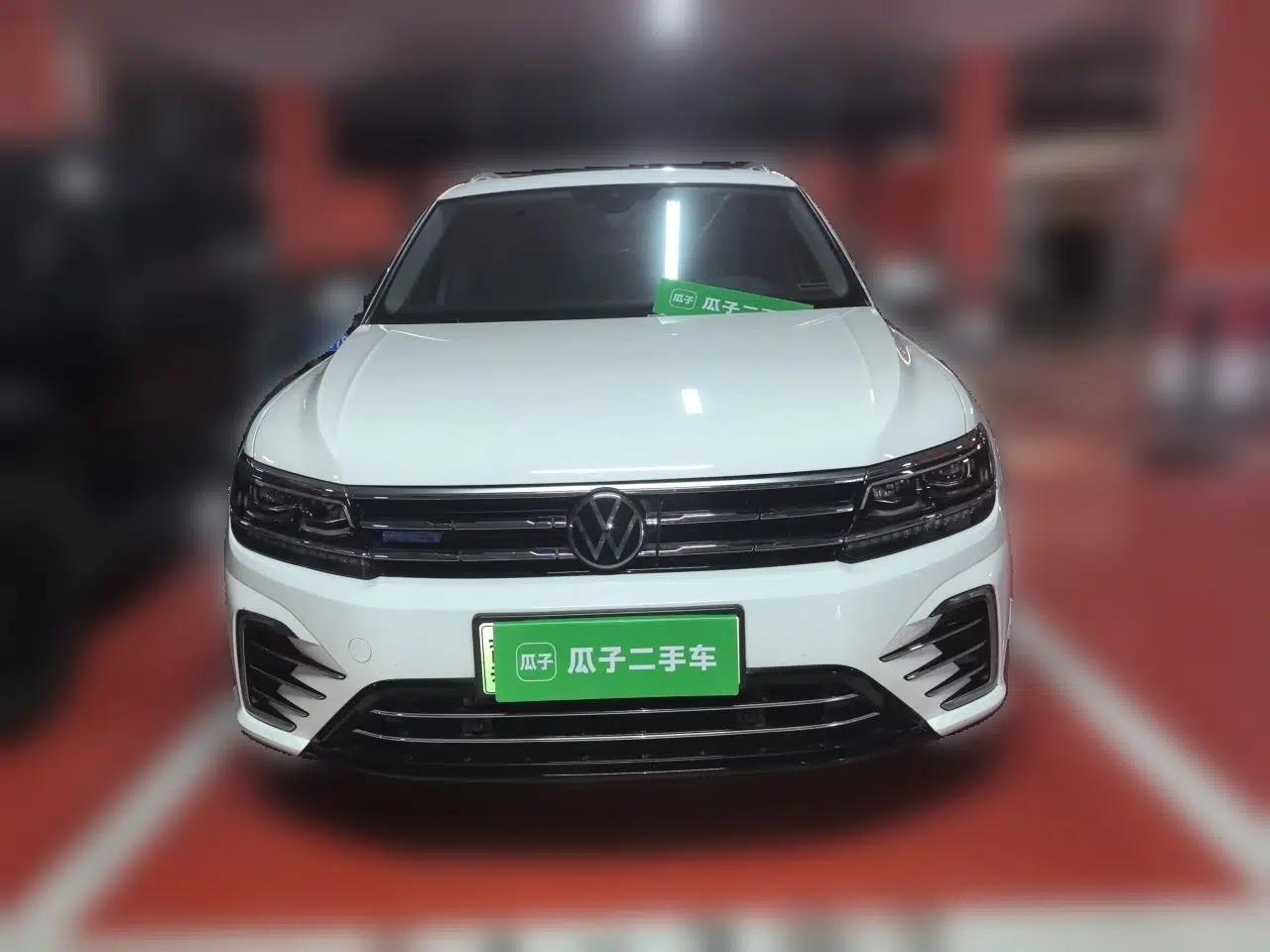 Volkswagen Tiguan L New Energy 2021 430 PHEV Plug-in Hybrid Flagship Edition — миниатюра 2