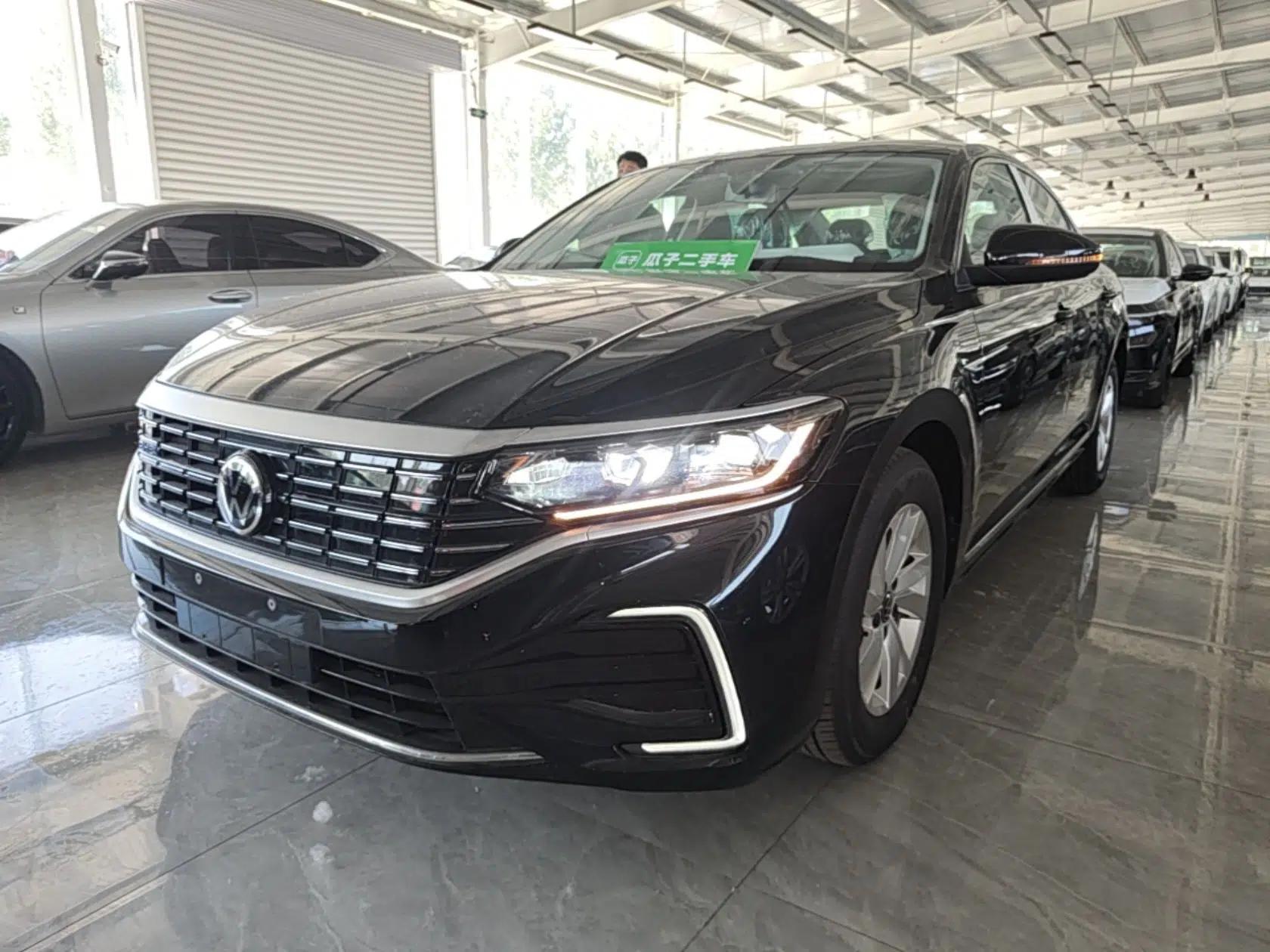 Volkswagen Passat New Energy 2025 430 PHEV Hybrid Business Edition — миниатюра 1