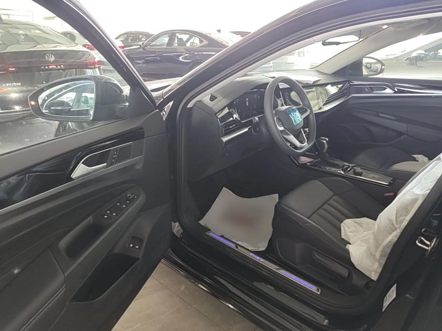 Volkswagen Passat New Energy 2025 430 PHEV Hybrid Business Edition — миниатюра 18