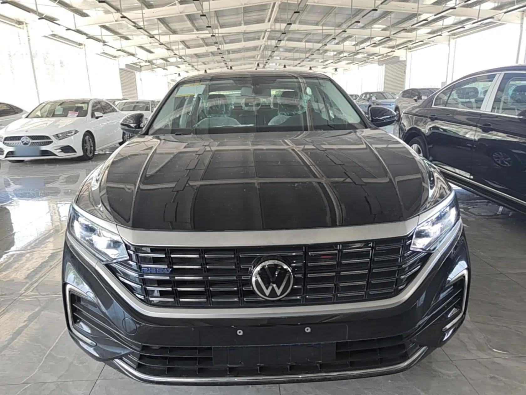Volkswagen Passat New Energy 2025 430 PHEV Hybrid Business Edition — миниатюра 2