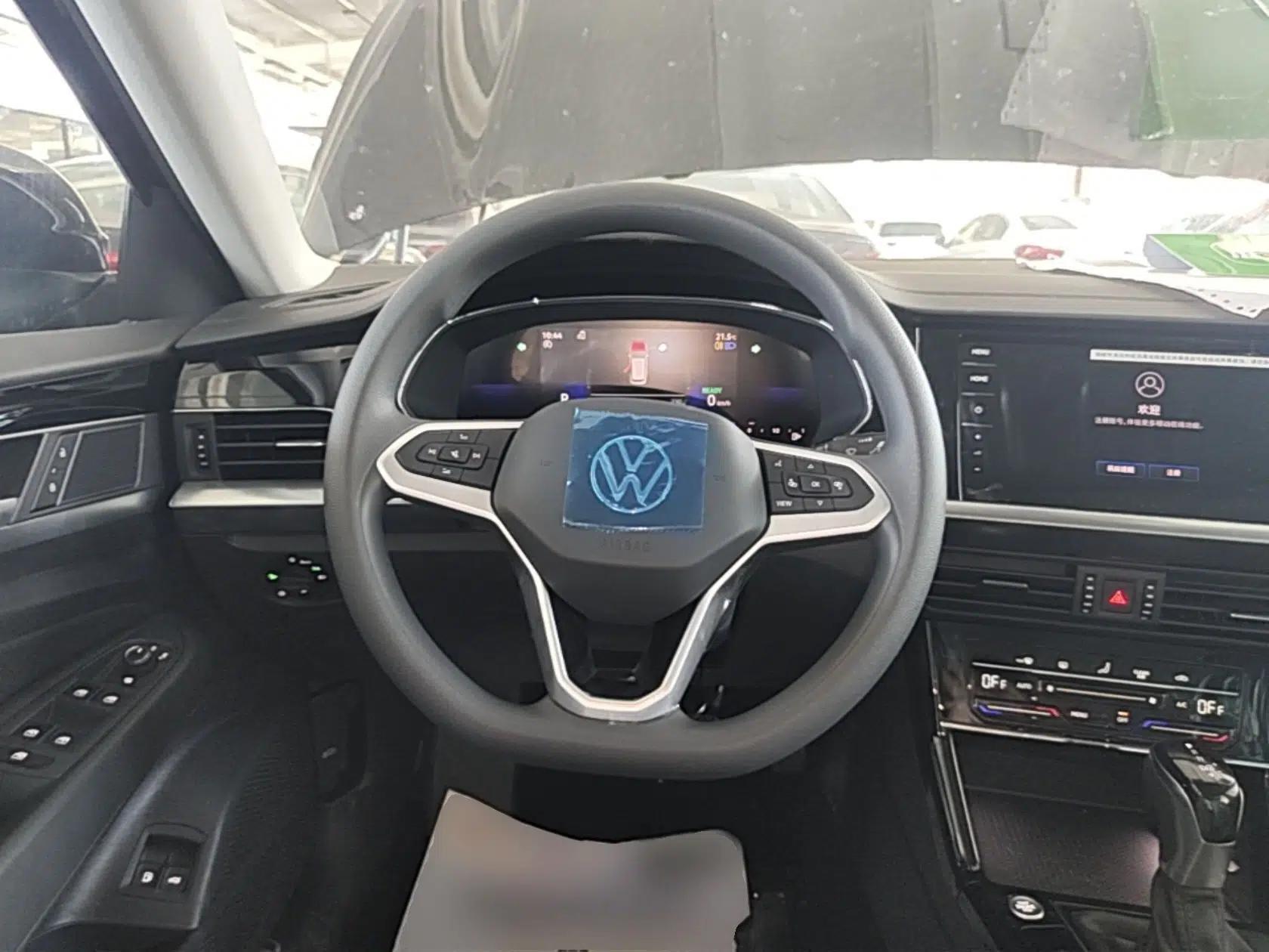 Volkswagen Passat New Energy 2025 430 PHEV Hybrid Business Edition — миниатюра 13