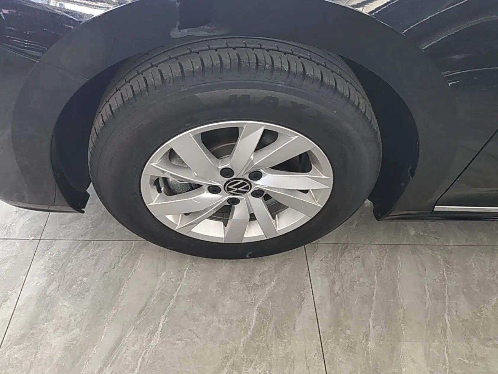 Volkswagen Passat New Energy 2025 430 PHEV Hybrid Business Edition — миниатюра 9