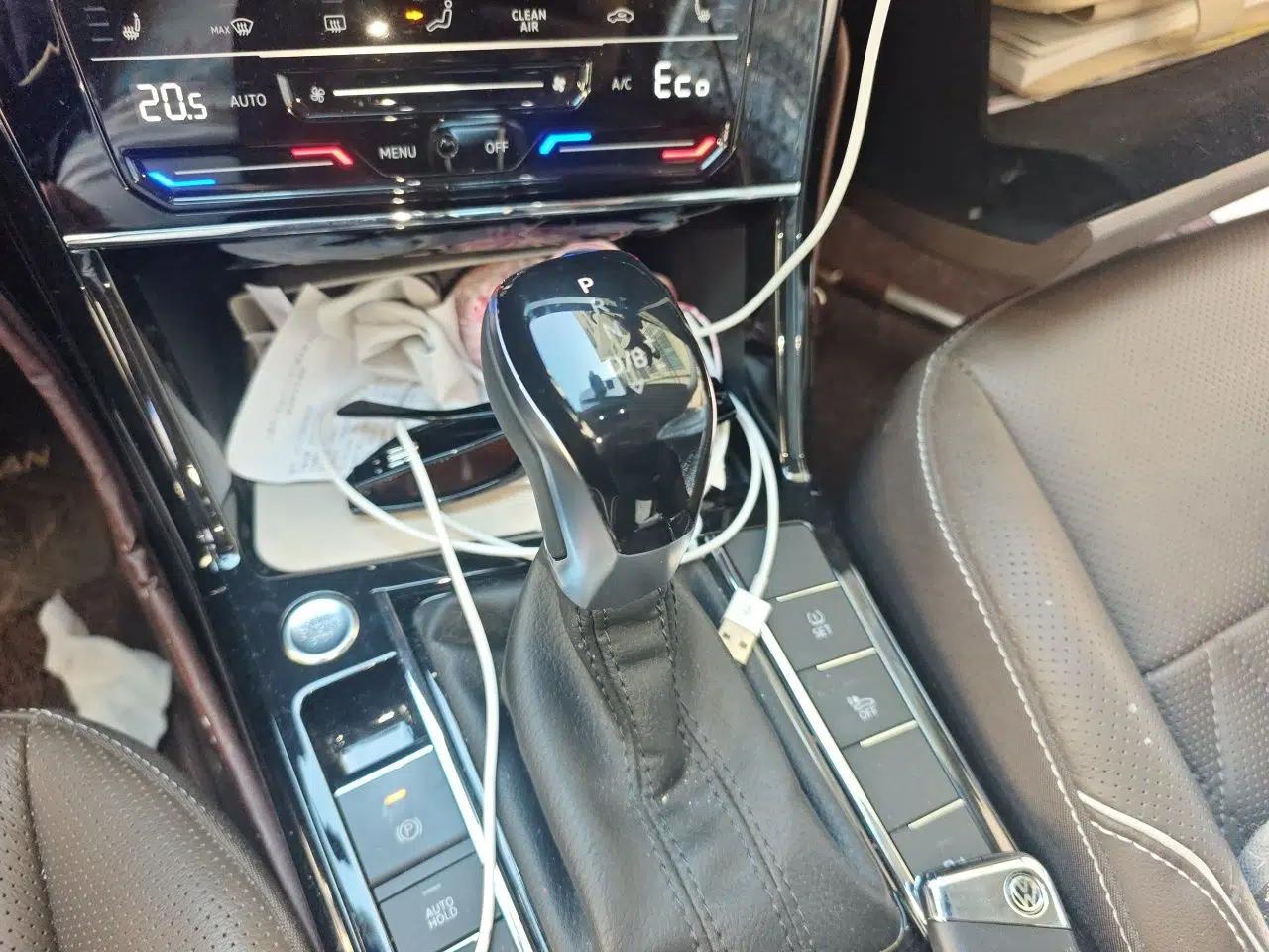 Volkswagen Passat New Energy 2020 430 PHEV Hybrid Luxury Edition China VI Standard — миниатюра 15
