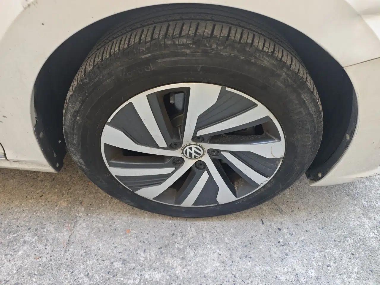 Volkswagen Passat New Energy 2020 430 PHEV Hybrid Luxury Edition China VI Standard — миниатюра 8