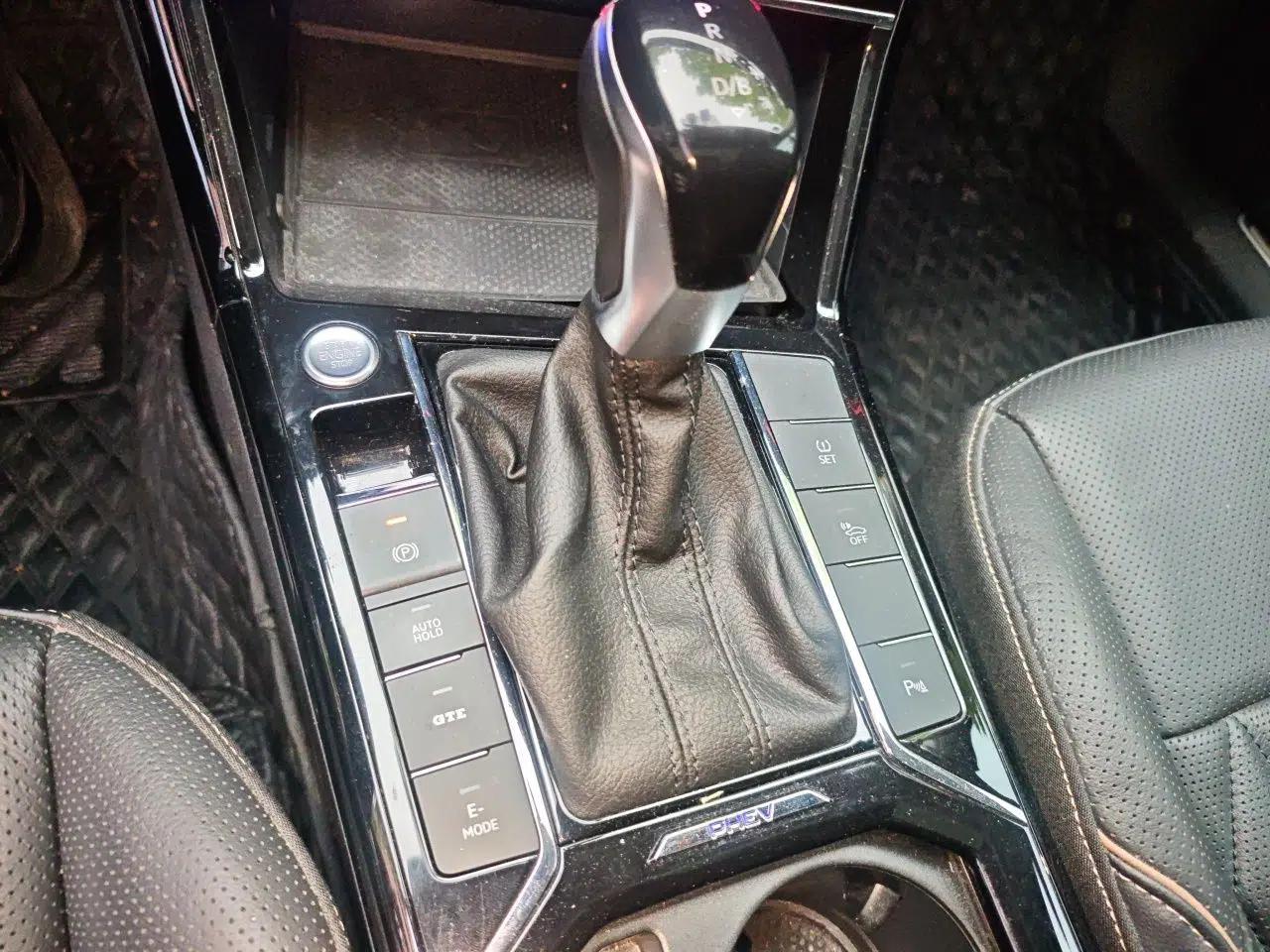 Volkswagen Passat New Energy 2020 430 PHEV Hybrid Luxury Edition China VI Standard — миниатюра 15