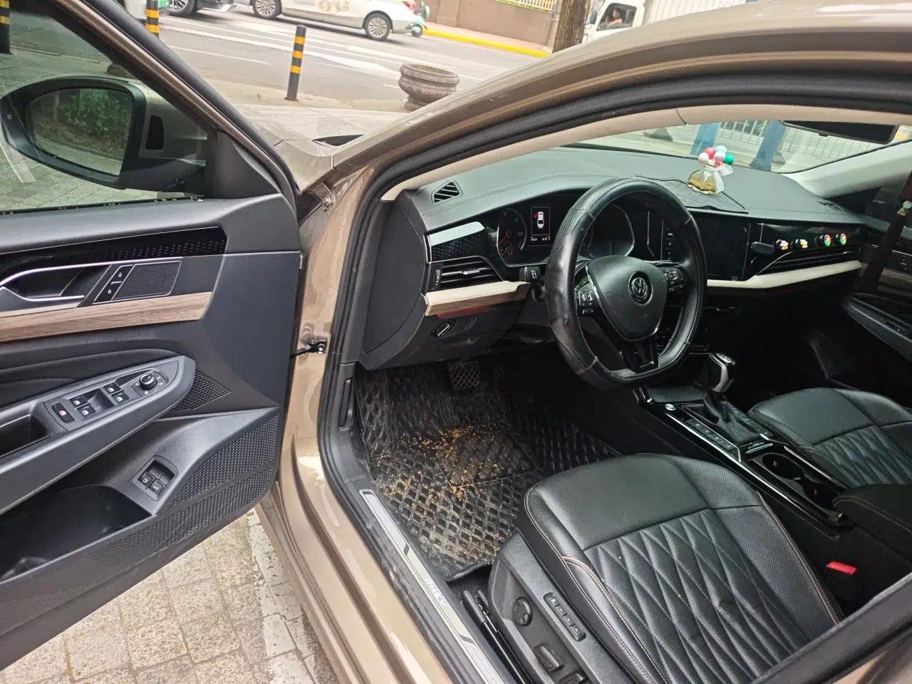 Volkswagen Passat New Energy 2020 430 PHEV Hybrid Luxury Edition China VI Standard — миниатюра 17