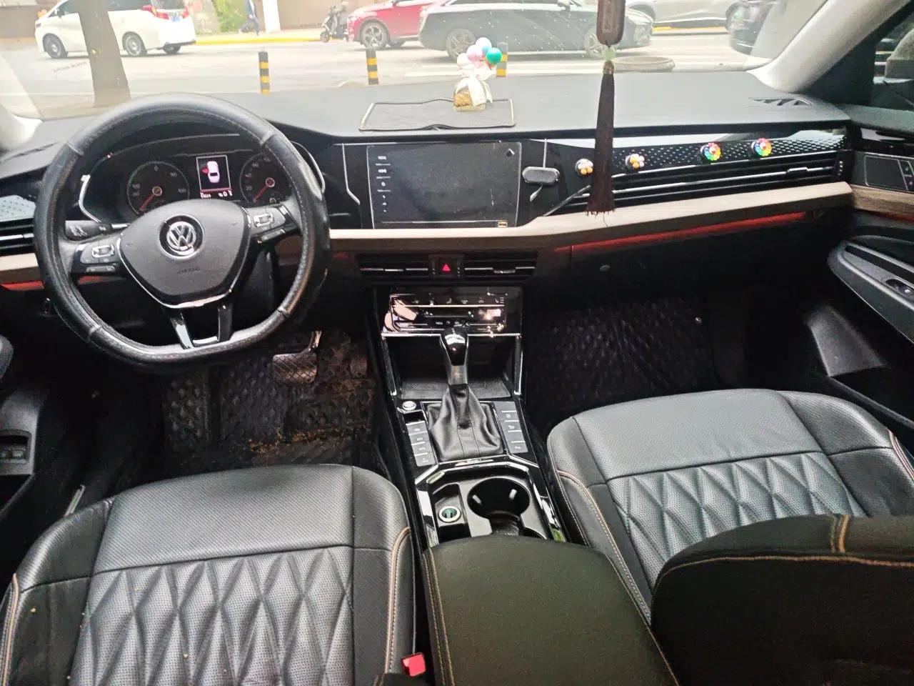Volkswagen Passat New Energy 2020 430 PHEV Hybrid Luxury Edition China VI Standard — миниатюра 10