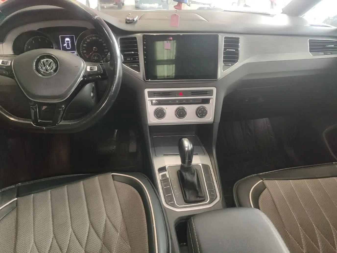 Volkswagen Golf Sportsvan 2016 230TSI Automatic Trend Edition — миниатюра 16