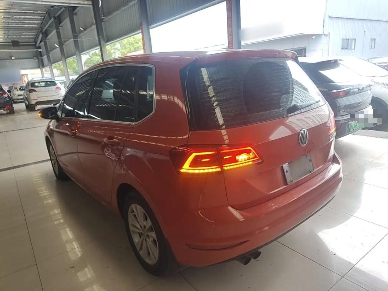 Volkswagen Golf Sportsvan 2016 230TSI Automatic Trend Edition — миниатюра 4