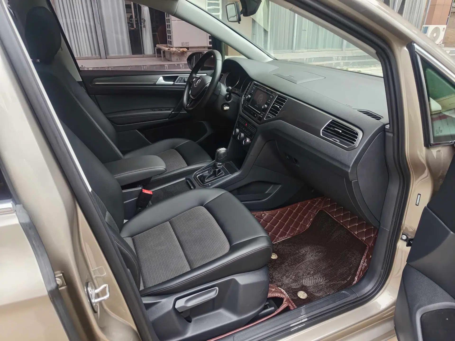 Volkswagen Golf Sportsvan 2018 230TSI Automatic Trend Edition — миниатюра 24