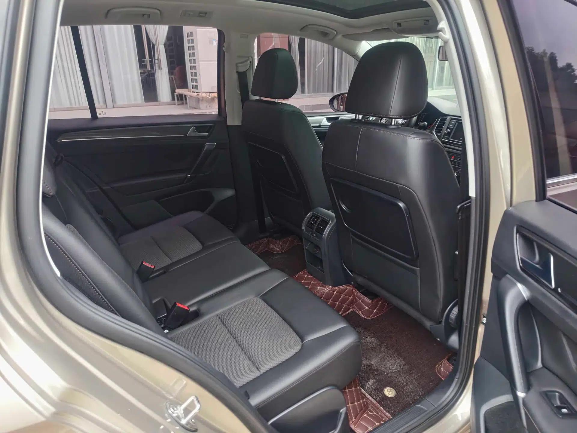 Volkswagen Golf Sportsvan 2018 230TSI Automatic Trend Edition — миниатюра 25