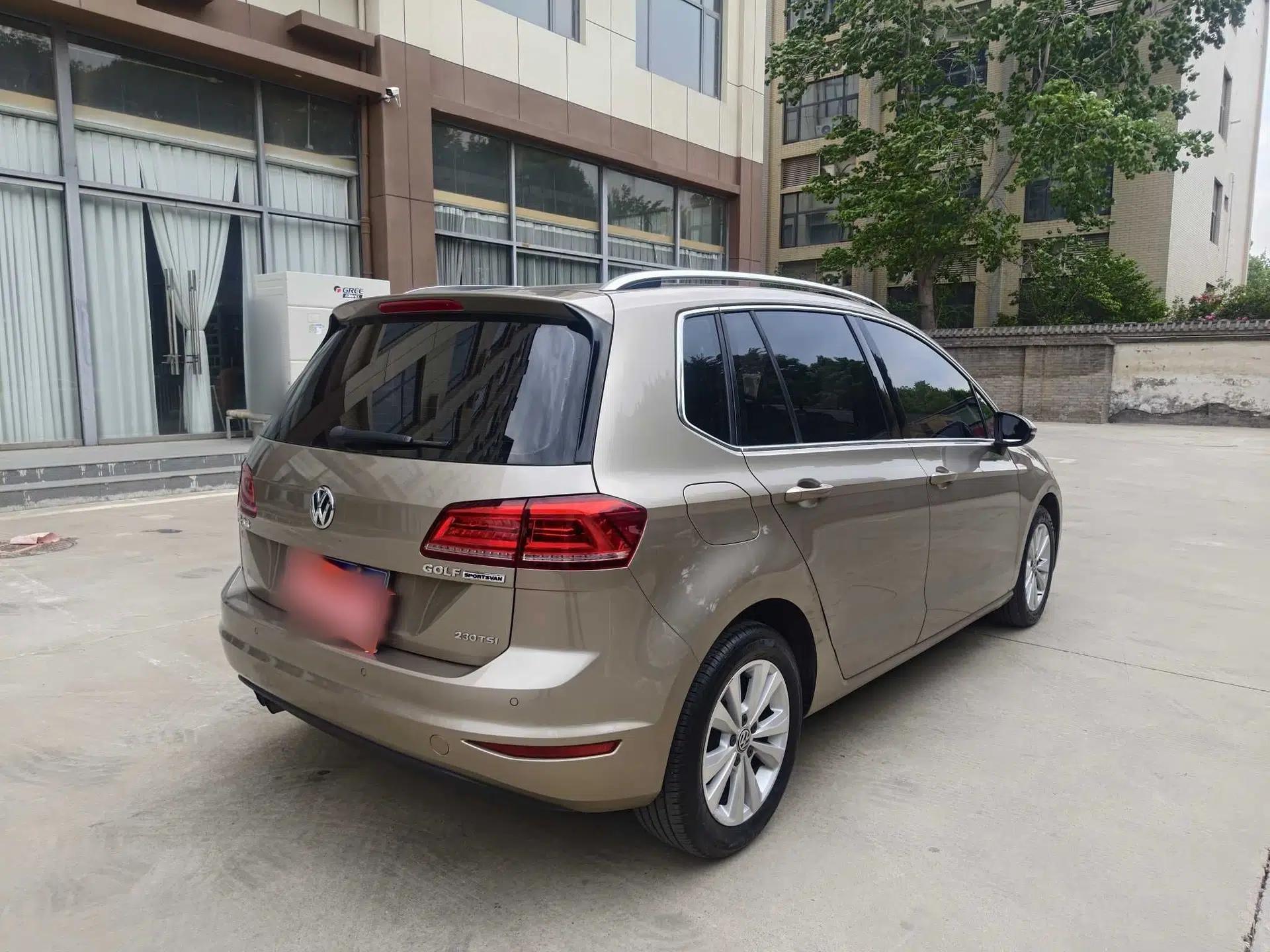 Volkswagen Golf Sportsvan 2018 230TSI Automatic Trend Edition — миниатюра 8