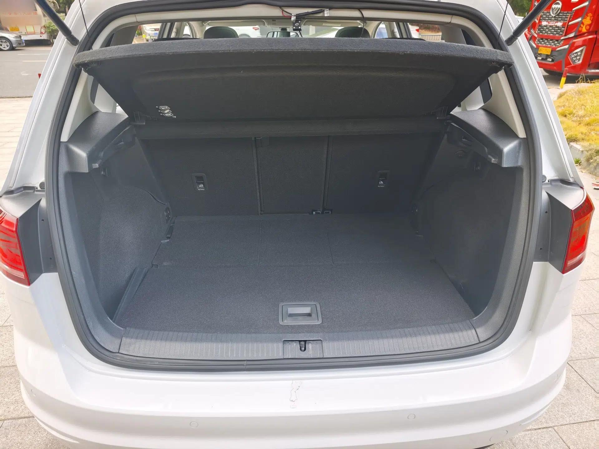 Volkswagen Golf Sportsvan 2016 280TSI Automatic Luxury Model — миниатюра 22