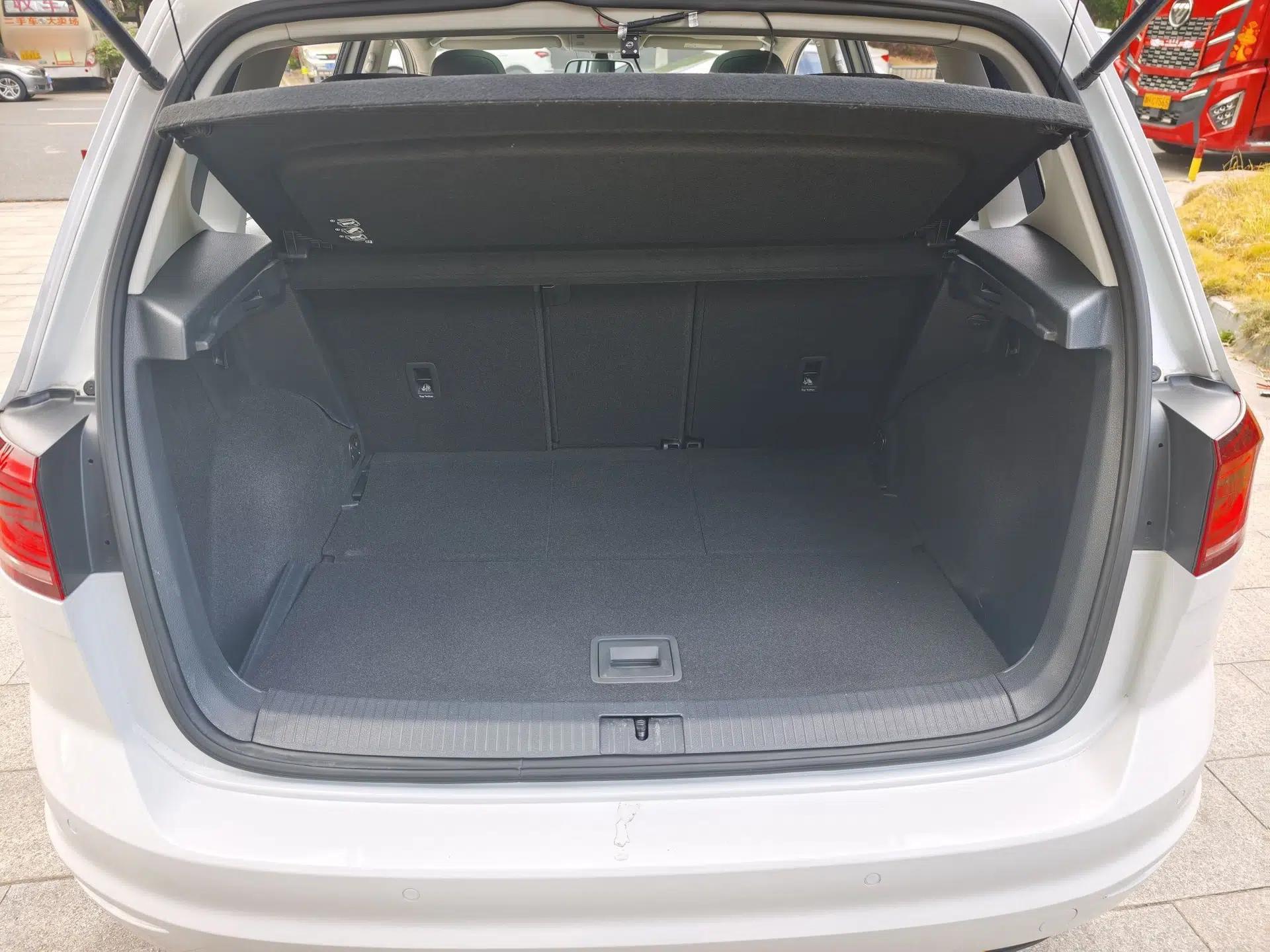 Volkswagen Golf Sportsvan 2016 280TSI Automatic Luxury Model — миниатюра 23