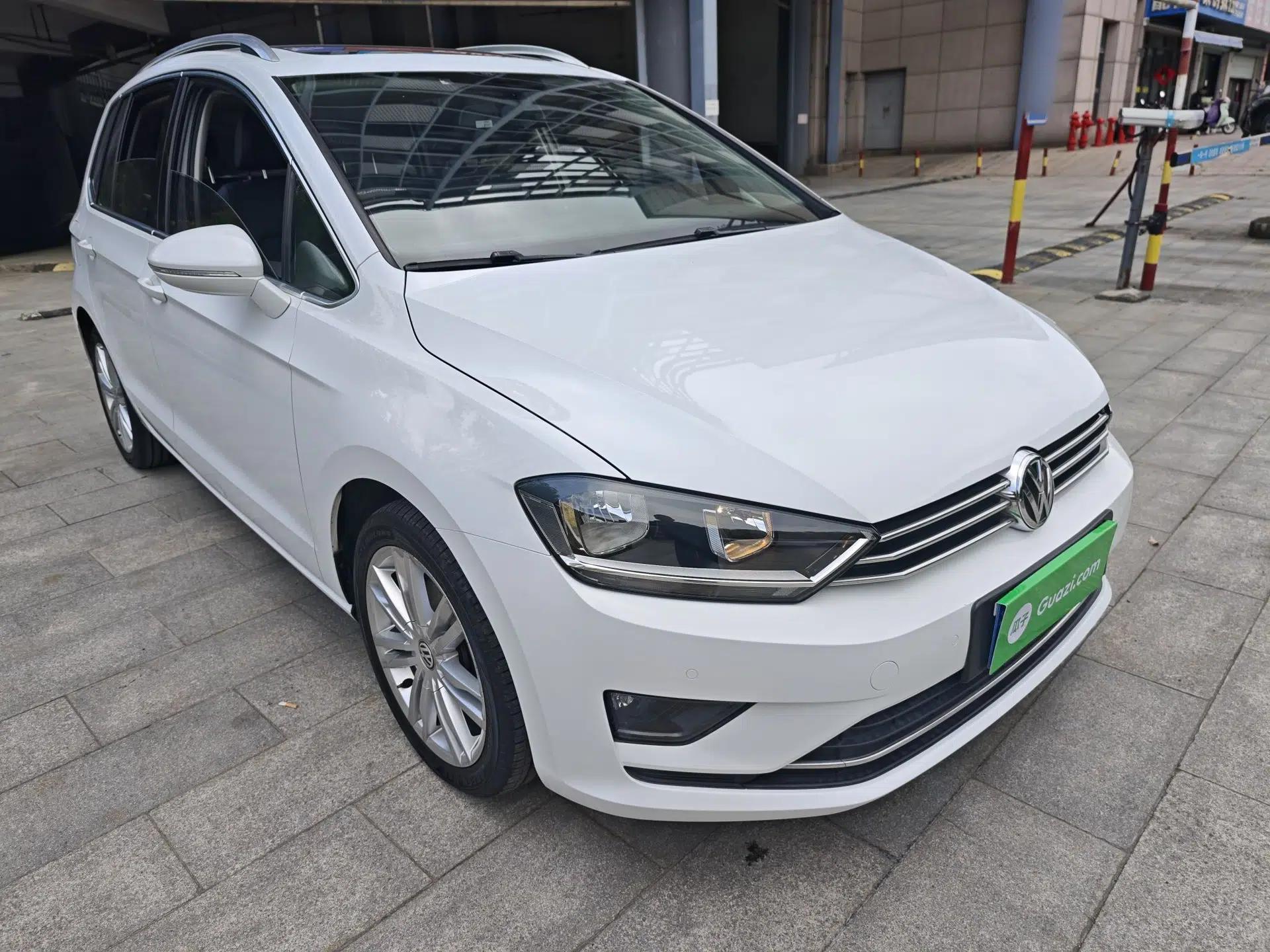 Volkswagen Golf Sportsvan 2016 280TSI Automatic Luxury Model — миниатюра 10