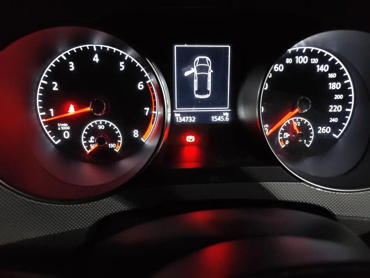 Volkswagen Golf Sportsvan 2016 230TSI Manual Entry-Level Trim — миниатюра 13