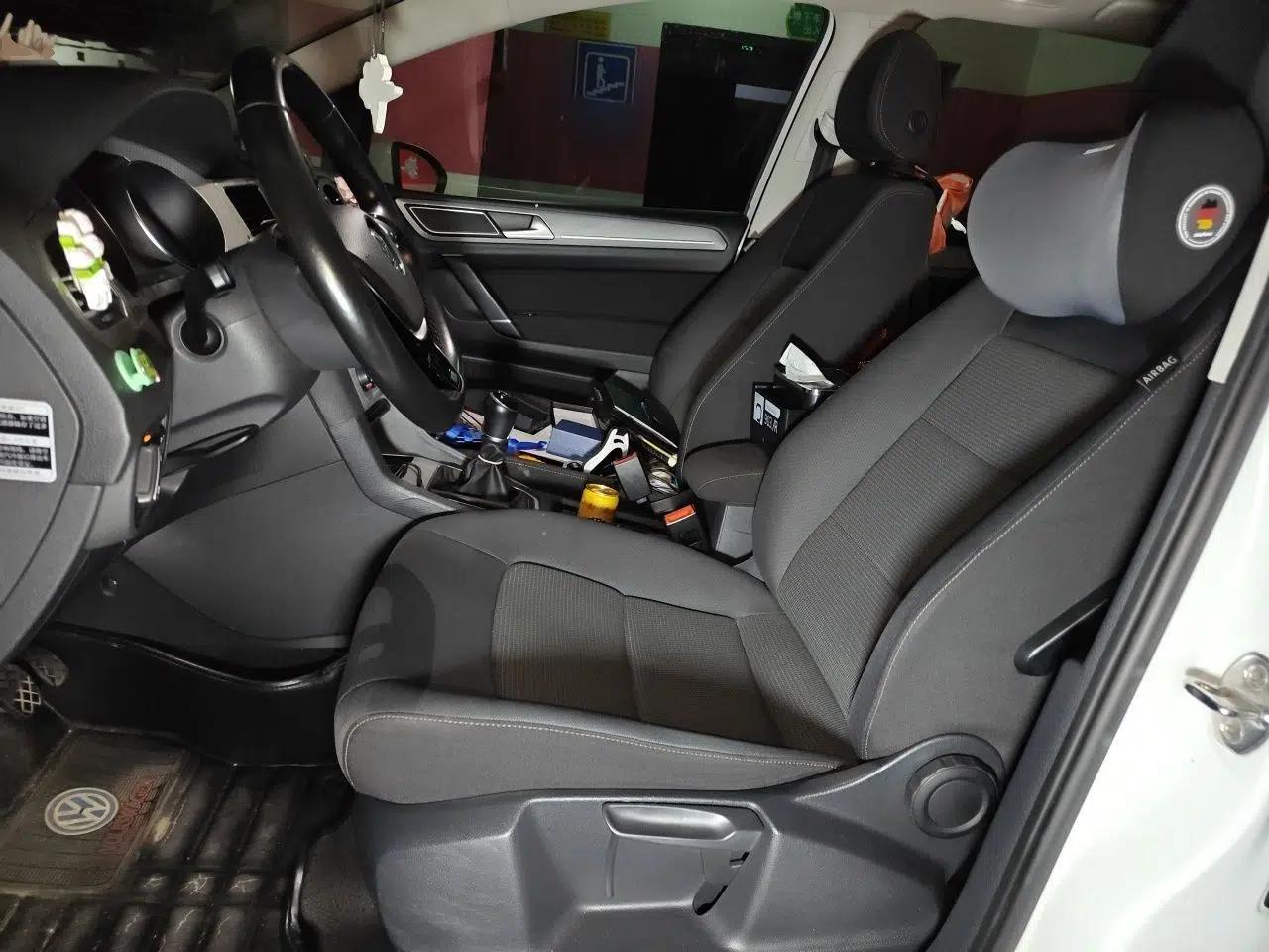 Volkswagen Golf Sportsvan 2016 230TSI Manual Entry-Level Trim — миниатюра 16