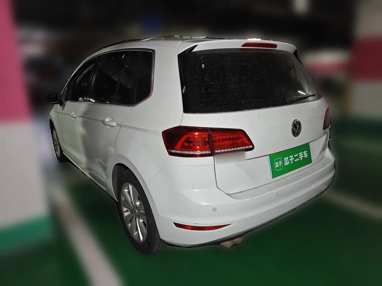 Volkswagen Golf Sportsvan 2016 230TSI Manual Entry-Level Trim — миниатюра 4