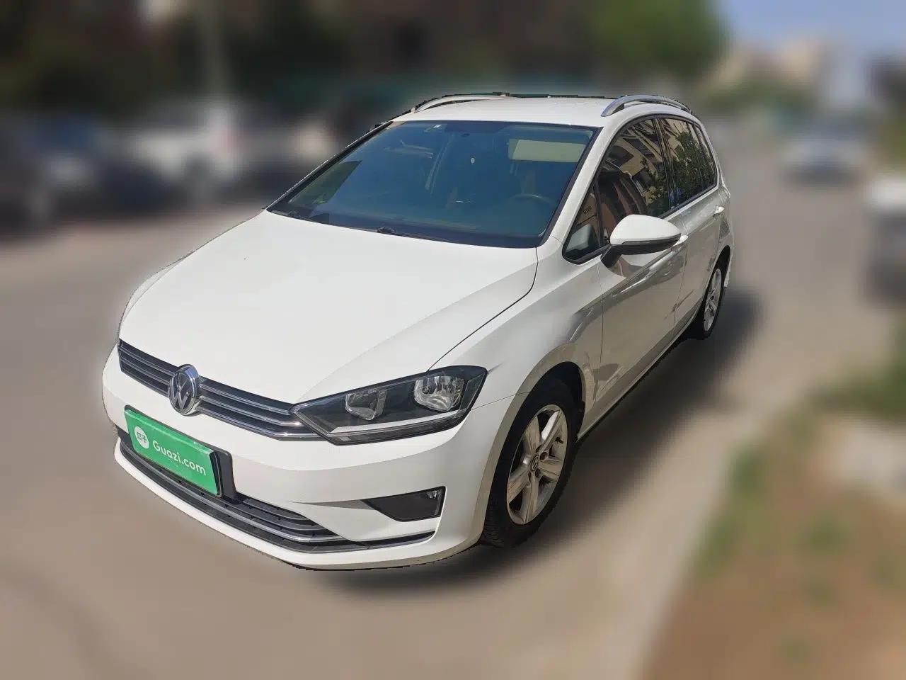 Volkswagen Golf Sportsvan 2018 1.6L Automatic Comfort Model — миниатюра 1