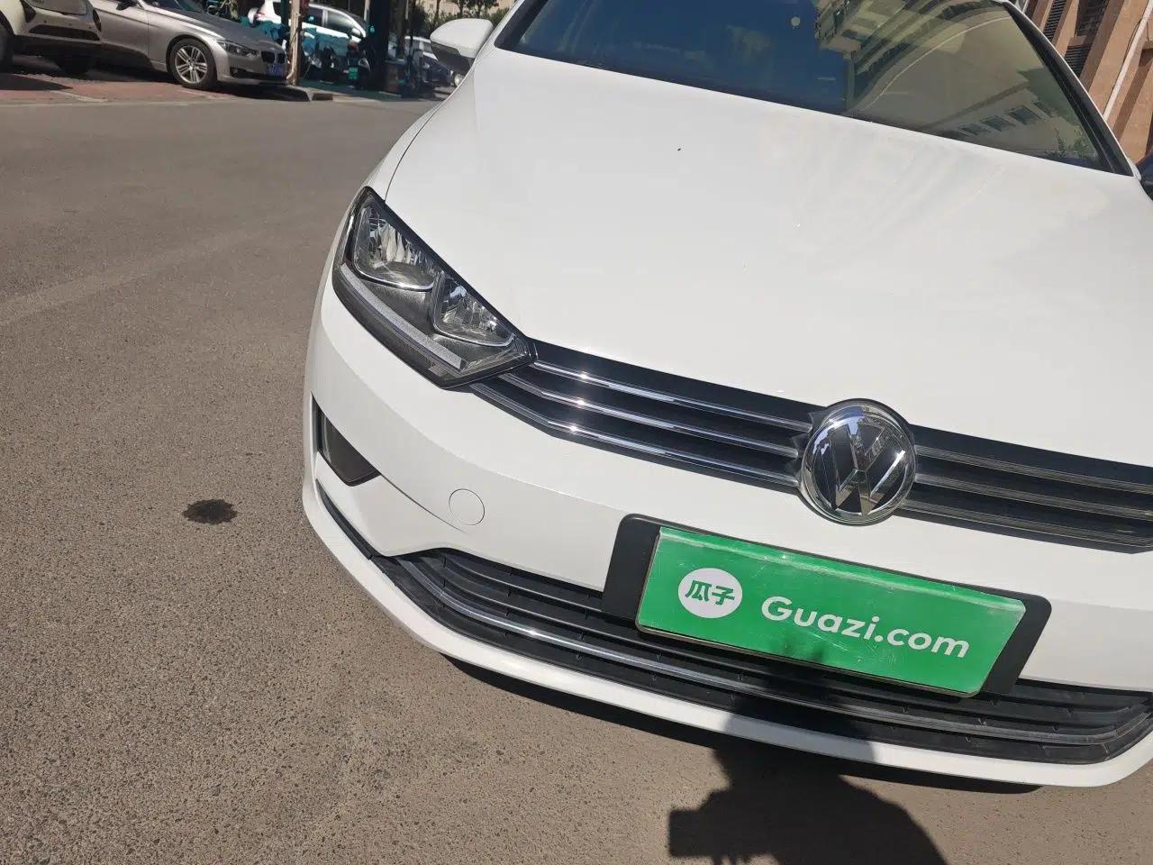 Volkswagen Golf Sportsvan 2018 1.6L Automatic Comfort Model — миниатюра 7