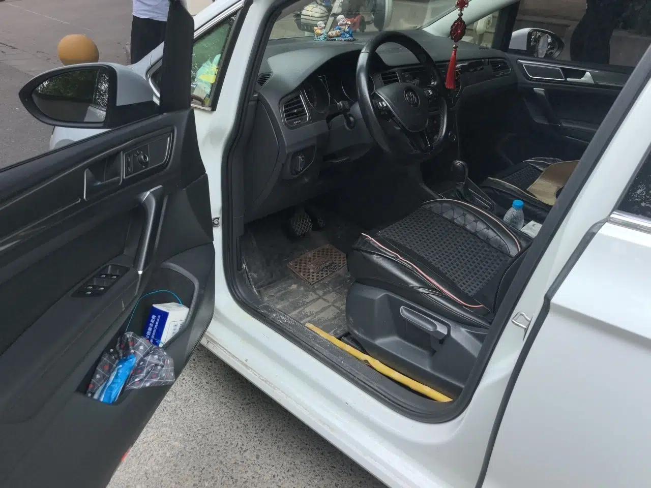 Volkswagen Golf Sportsvan 2016 230TSI Automatic Trend Edition — миниатюра 17