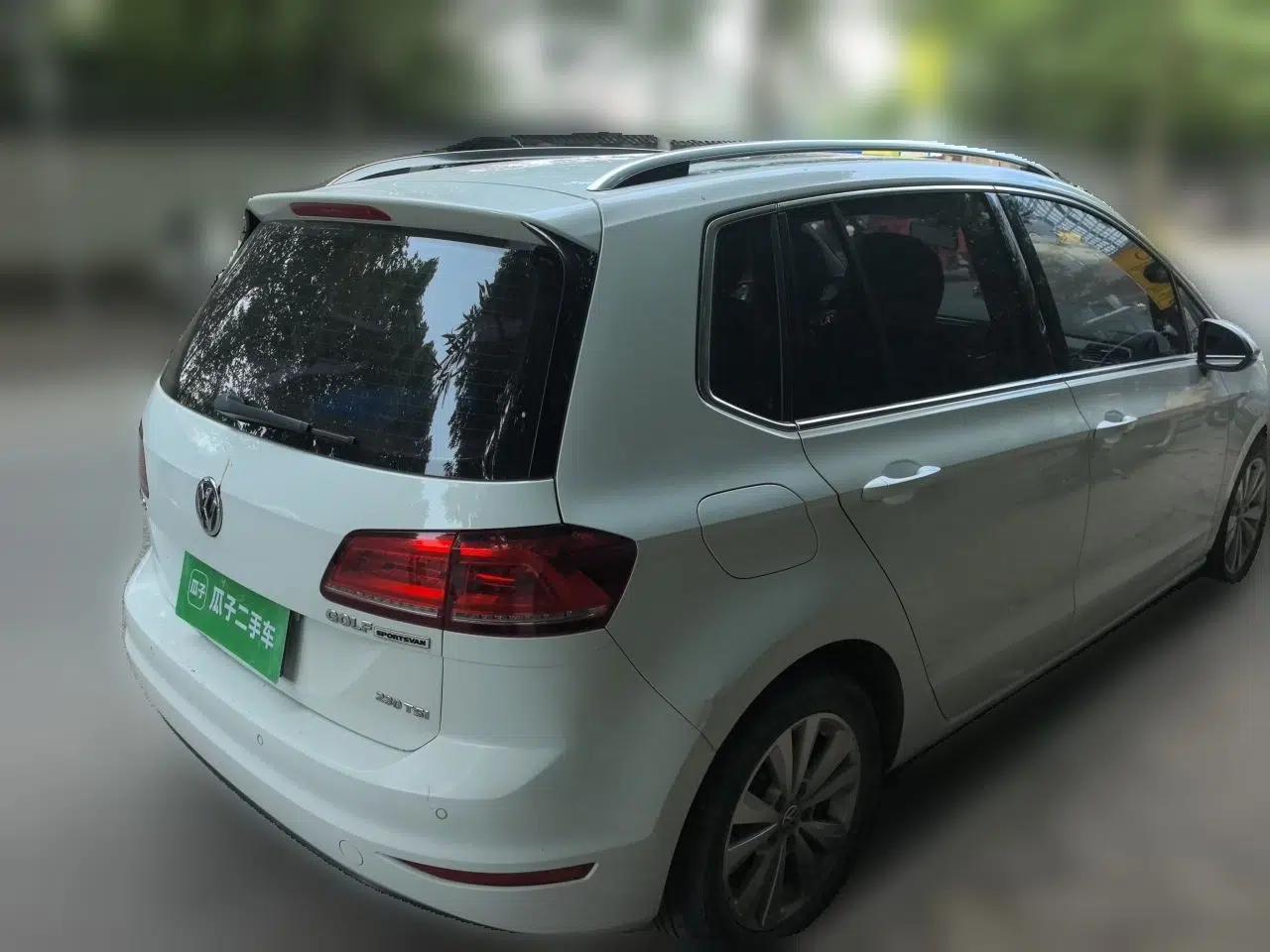 Volkswagen Golf Sportsvan 2016 230TSI Automatic Trend Edition — миниатюра 6