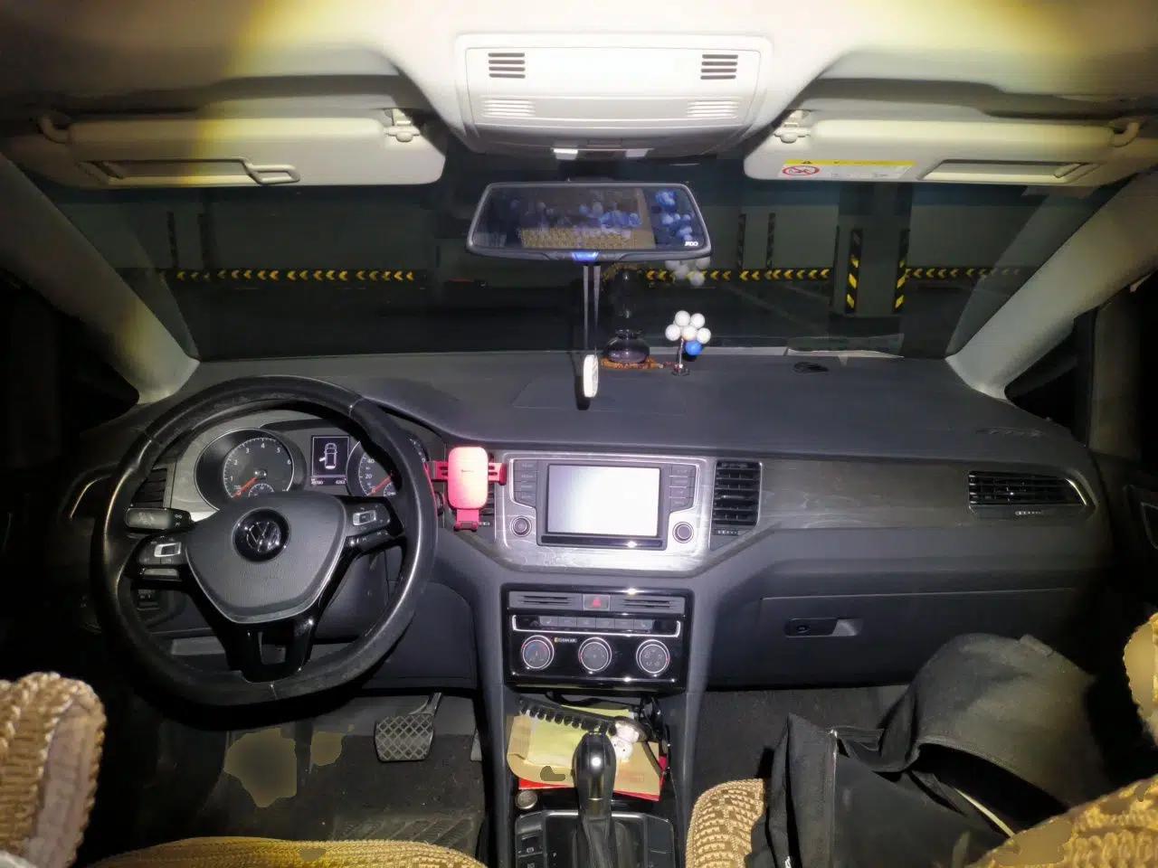 Volkswagen Golf Sportsvan 2016 230TSI Automatic Luxury Version — миниатюра 10