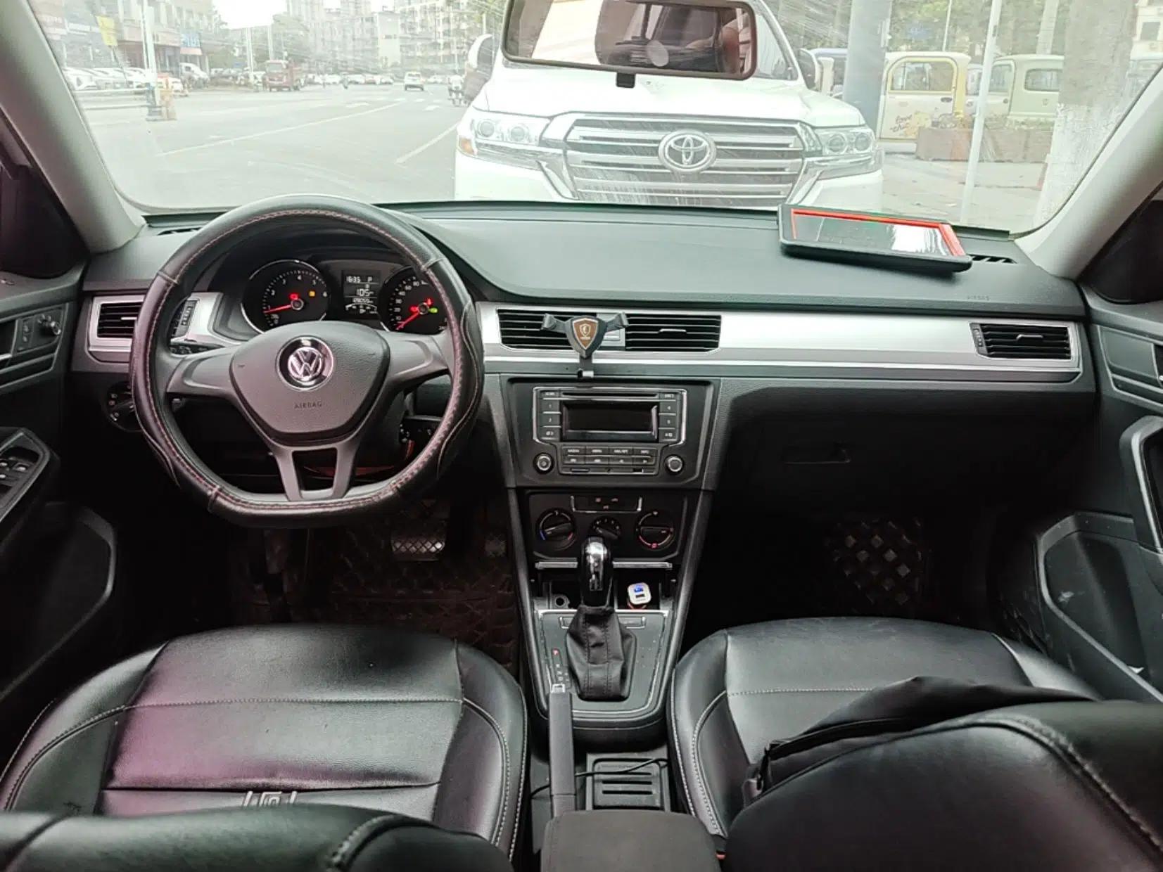 Volkswagen C-TREK 2018 1.5L Automatic Fashion Model — миниатюра 13