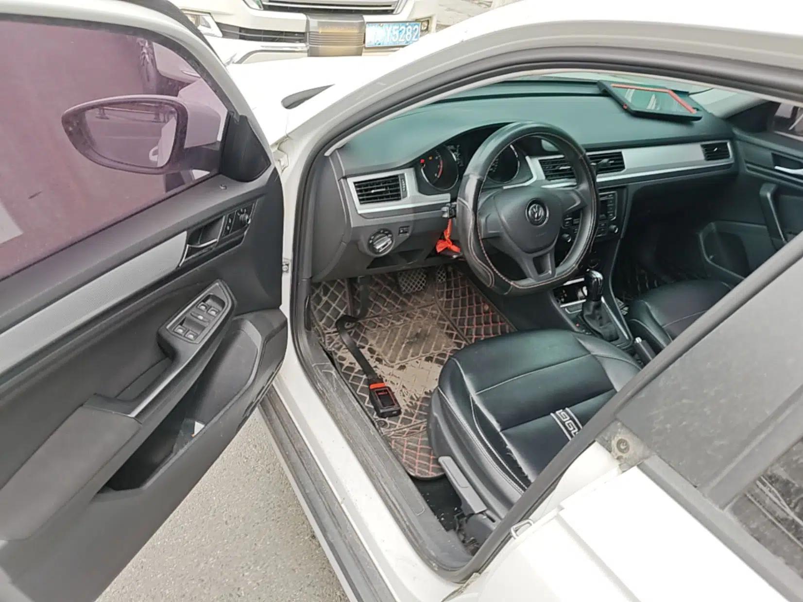 Volkswagen C-TREK 2018 1.5L Automatic Fashion Model — миниатюра 19