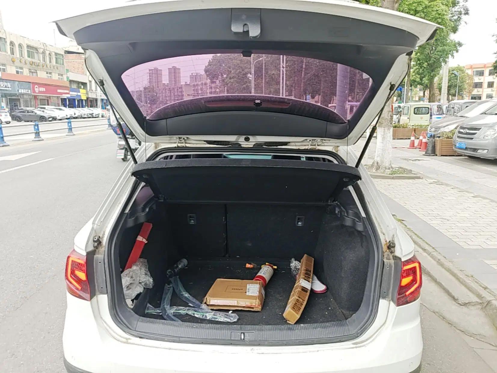 Volkswagen C-TREK 2018 1.5L Automatic Fashion Model — миниатюра 22