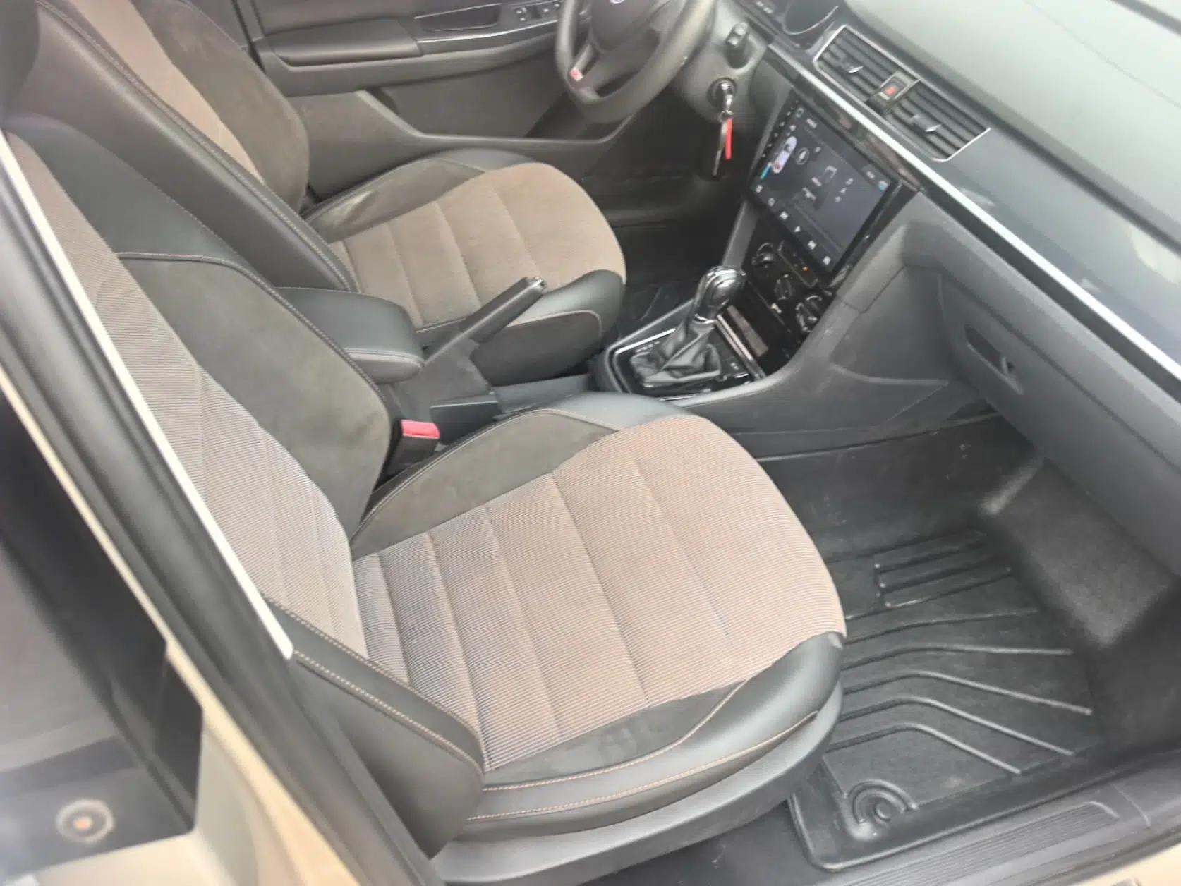 Volkswagen C-TREK 2017 1.6L Automatic Comfort Model — миниатюра 23