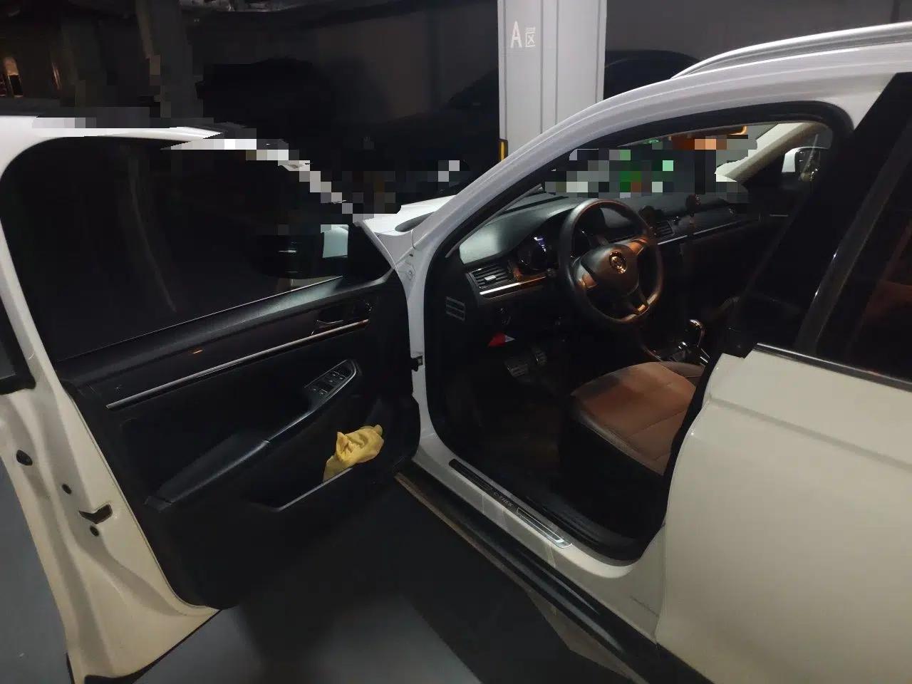Volkswagen C-TREK 2017 1.6L Automatic Comfort Model — миниатюра 17
