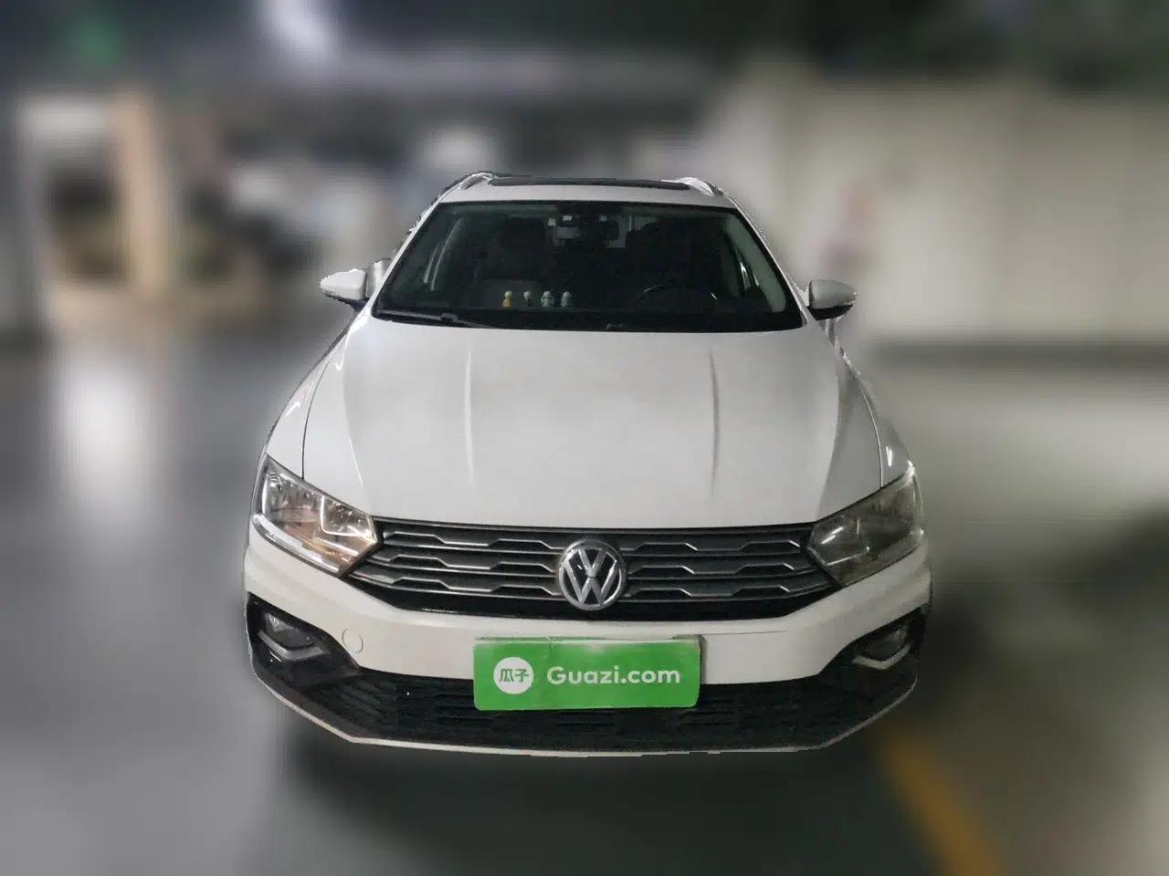 Volkswagen C-TREK 2017 1.6L Automatic Comfort Model — миниатюра 2