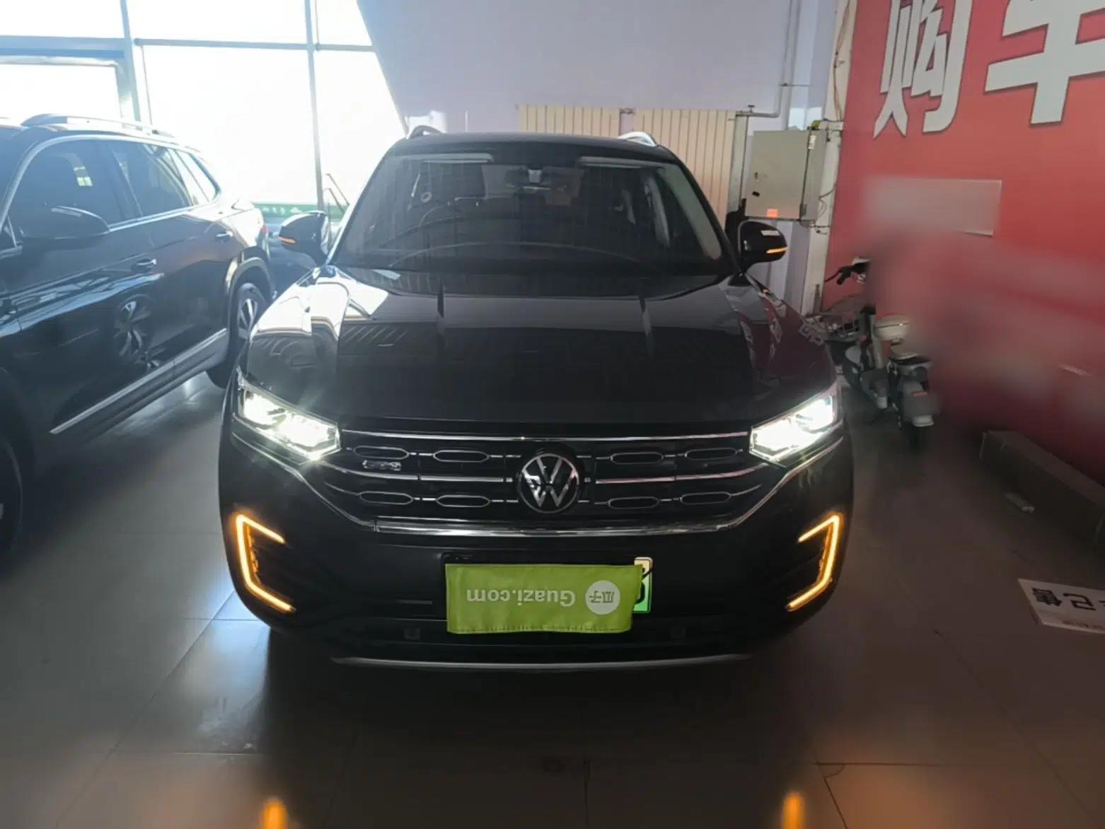 Volkswagen Tayron GTE Plug-in Hybrid 2022 1.4T Luxury Edition — миниатюра 2