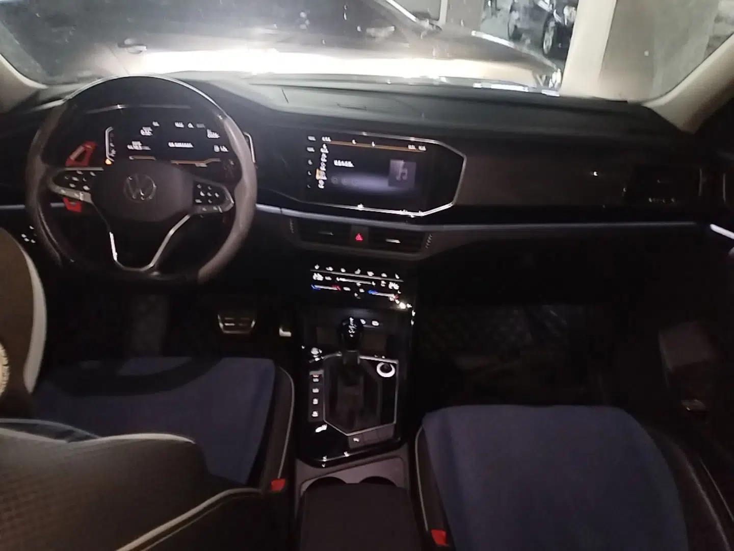 Volkswagen Tayron X 2020 330TSI Two-Wheel Drive Luxury Smart Connectivity Version — миниатюра 13