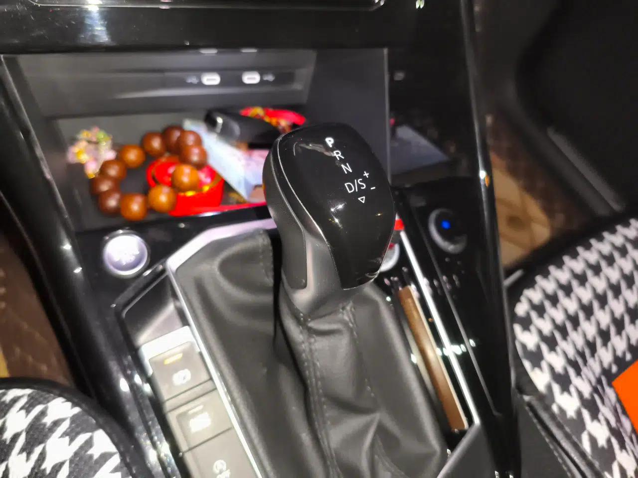 Volkswagen Tayron X 2020 330TSI Two-Wheel Drive Luxury Smart Connectivity Version — миниатюра 15