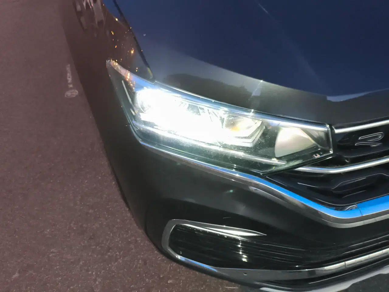 Volkswagen Tayron X 2020 330TSI Two-Wheel Drive Luxury Smart Connectivity Version — миниатюра 7