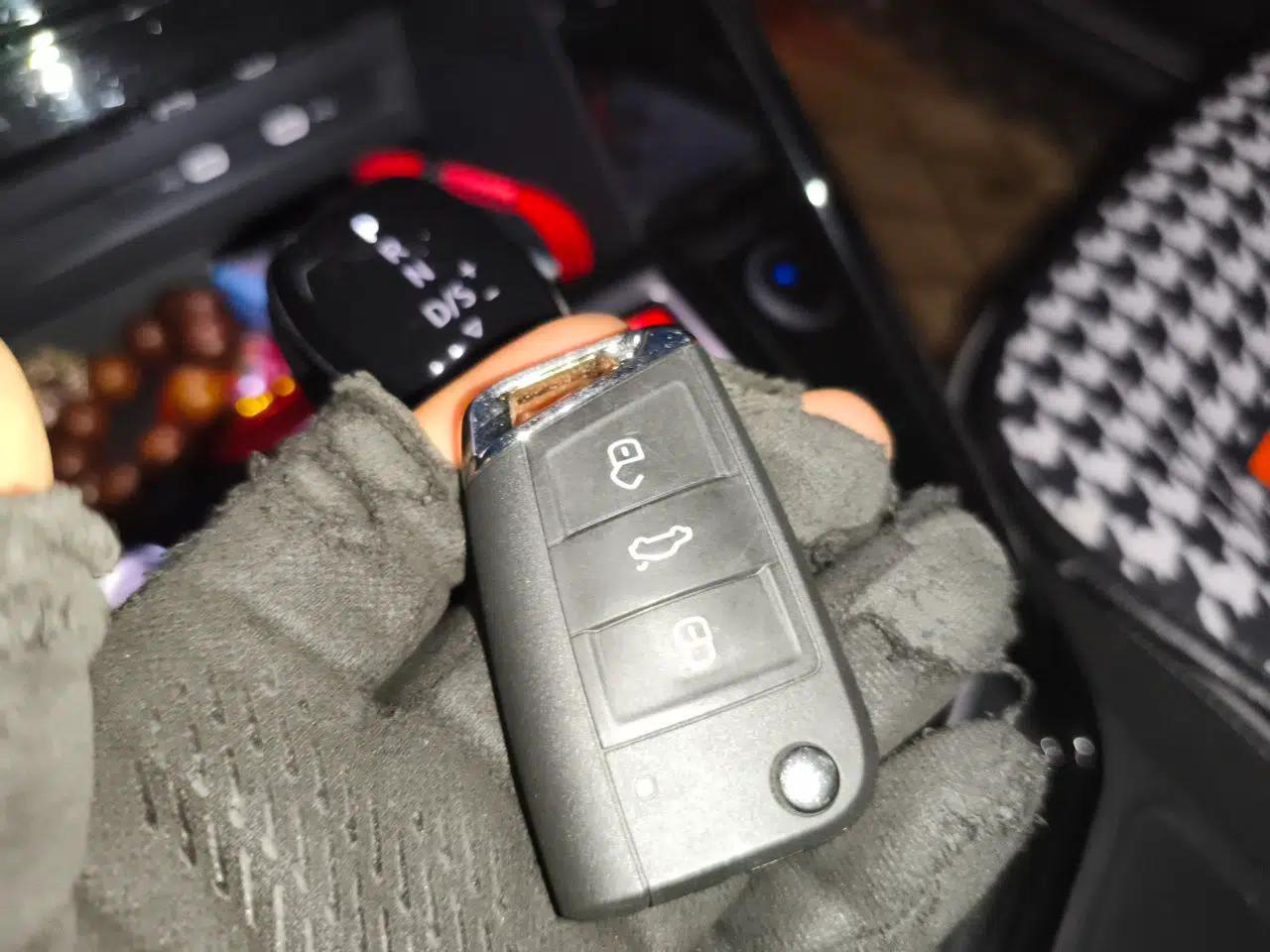 Volkswagen Tayron X 2020 330TSI Two-Wheel Drive Luxury Smart Connectivity Version — миниатюра 9