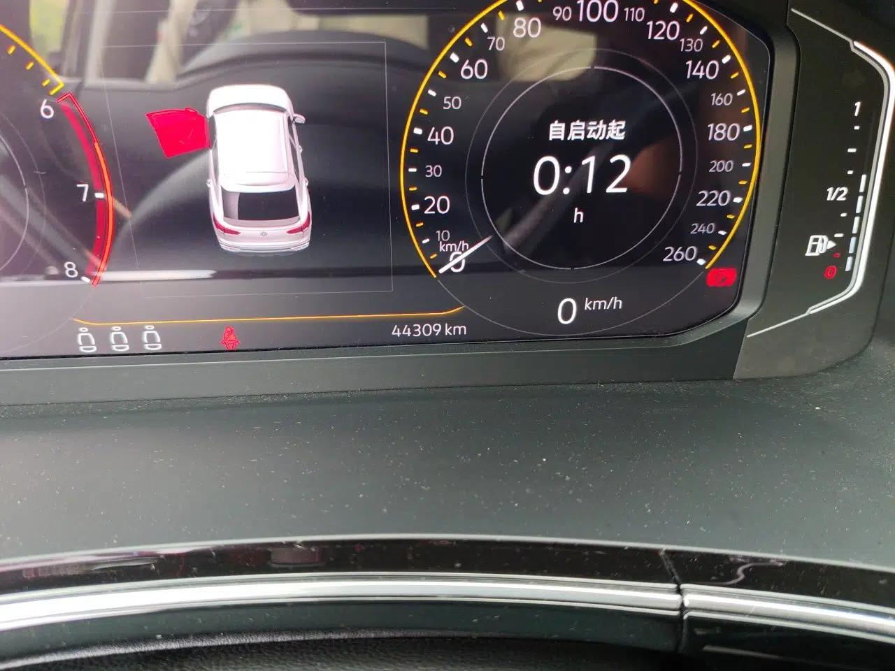 Volkswagen Tayron X 2020 330TSI Two-Wheel Drive Luxury Smart Connectivity Version — миниатюра 13