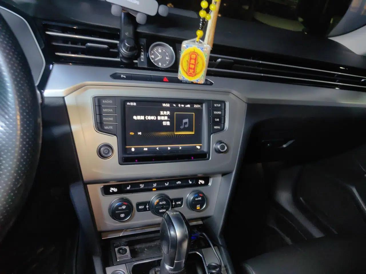 Volkswagen Variant 2017 380TSI Two-Wheel Drive Comfort Edition — миниатюра 14