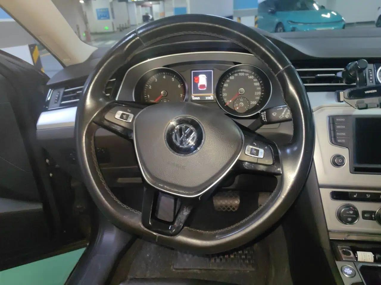 Volkswagen Variant 2016 380TSI Two-Wheel-Drive Style Edition — миниатюра 11