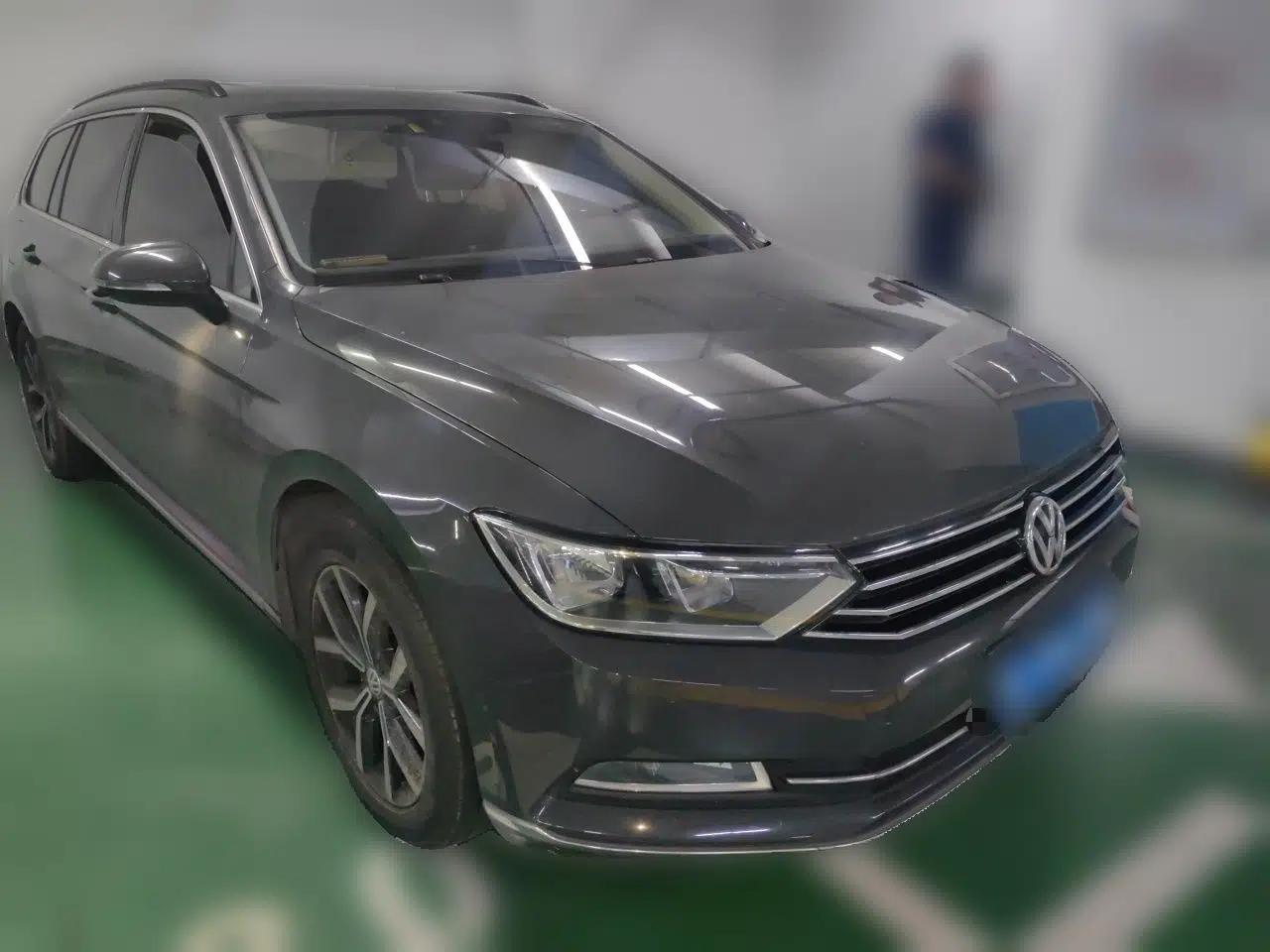 Volkswagen Variant 2016 380TSI Two-Wheel-Drive Style Edition — миниатюра 3