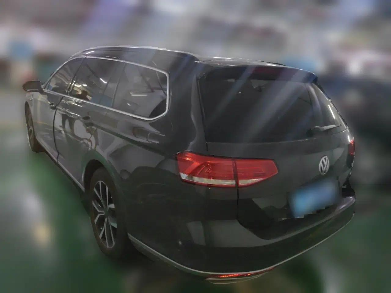 Volkswagen Variant 2016 380TSI Two-Wheel-Drive Style Edition — миниатюра 4
