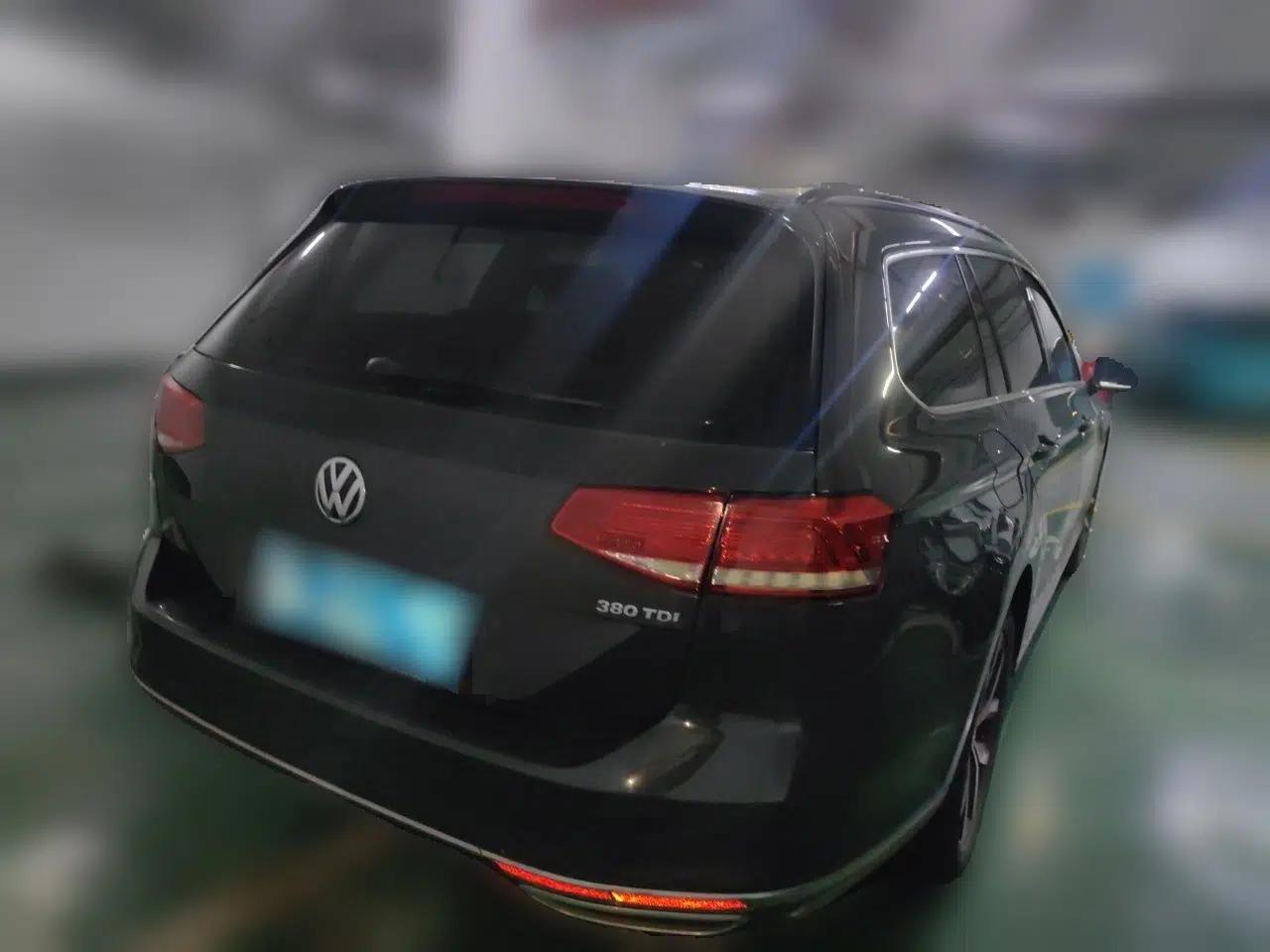 Volkswagen Variant 2016 380TSI Two-Wheel-Drive Style Edition — миниатюра 6