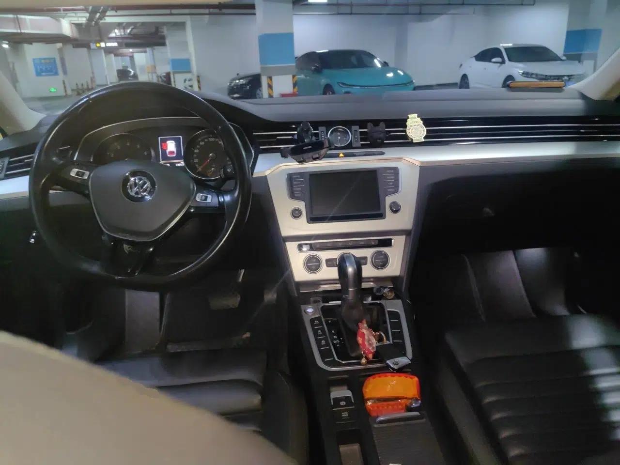 Volkswagen Variant 2016 380TSI Two-Wheel-Drive Style Edition — миниатюра 10