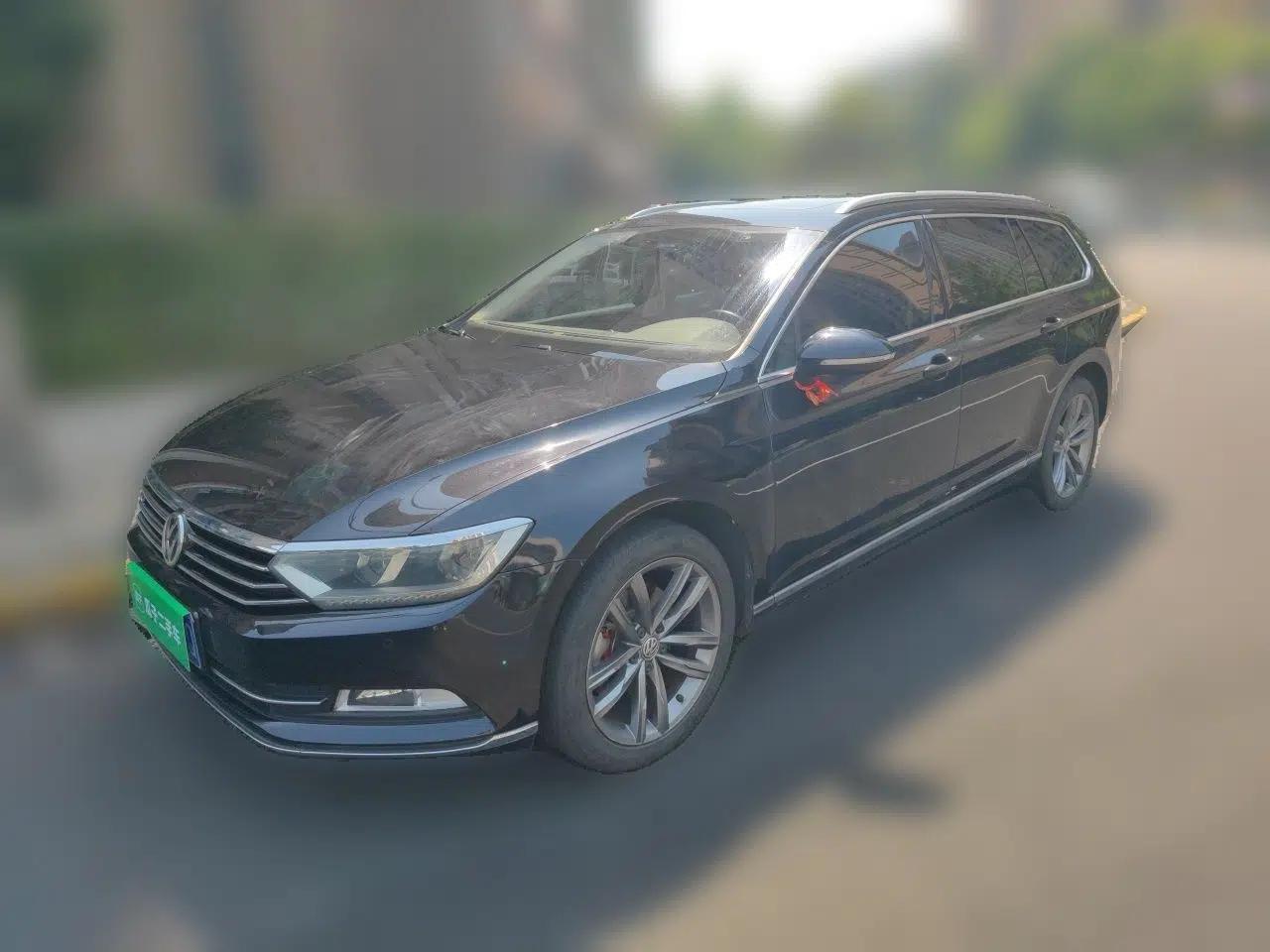Volkswagen Variant 2018 380TSI Two-Wheel Drive R-Line Version — миниатюра 1