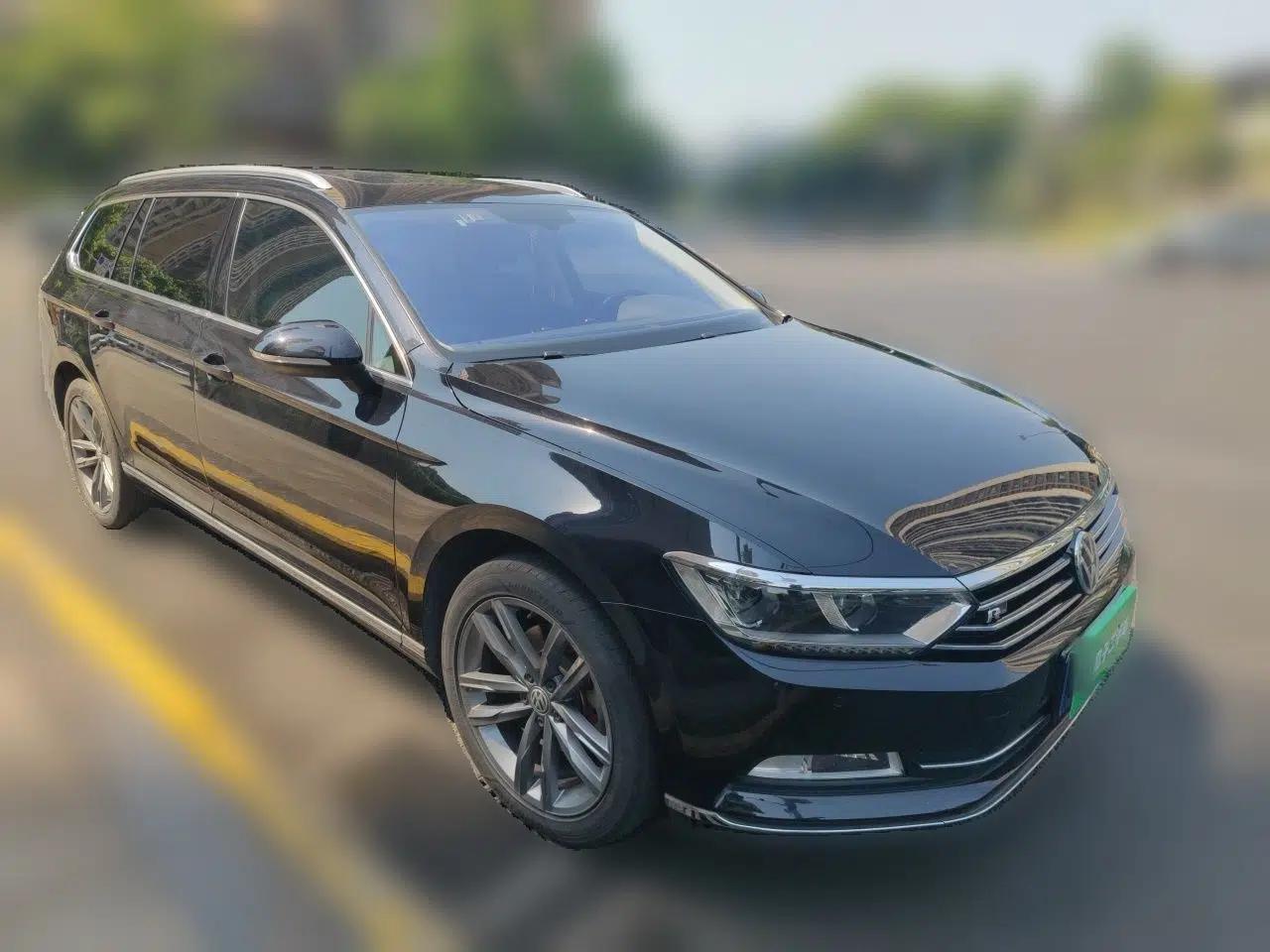 Volkswagen Variant 2018 380TSI Two-Wheel Drive R-Line Version — миниатюра 3