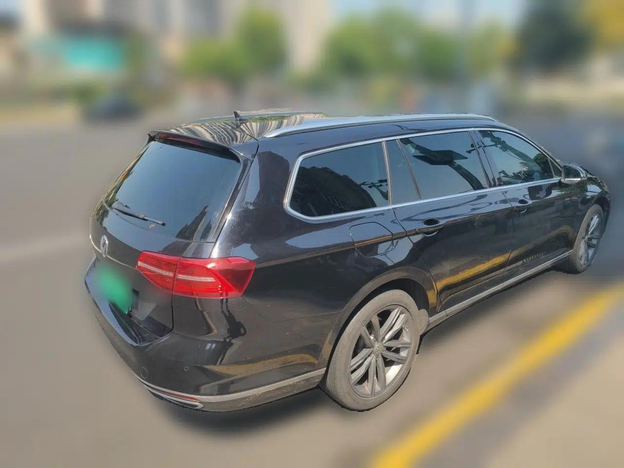 Volkswagen Variant 2018 380TSI Two-Wheel Drive R-Line Version — миниатюра 6
