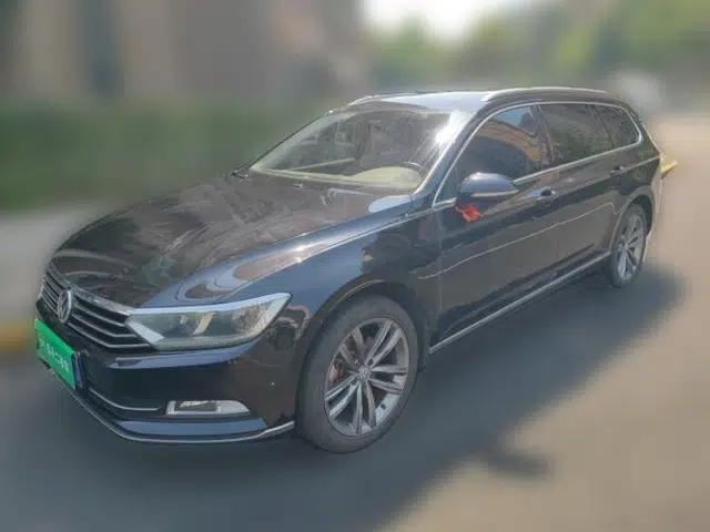 Volkswagen Variant 2018 380TSI Two-Wheel Drive R-Line Version