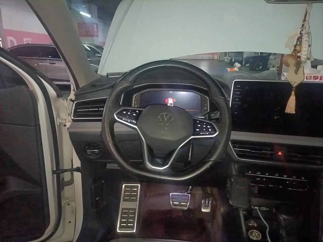 Volkswagen Tiguan X 2022 330TSI Two-Wheel-Drive Flagship Edition — миниатюра 11